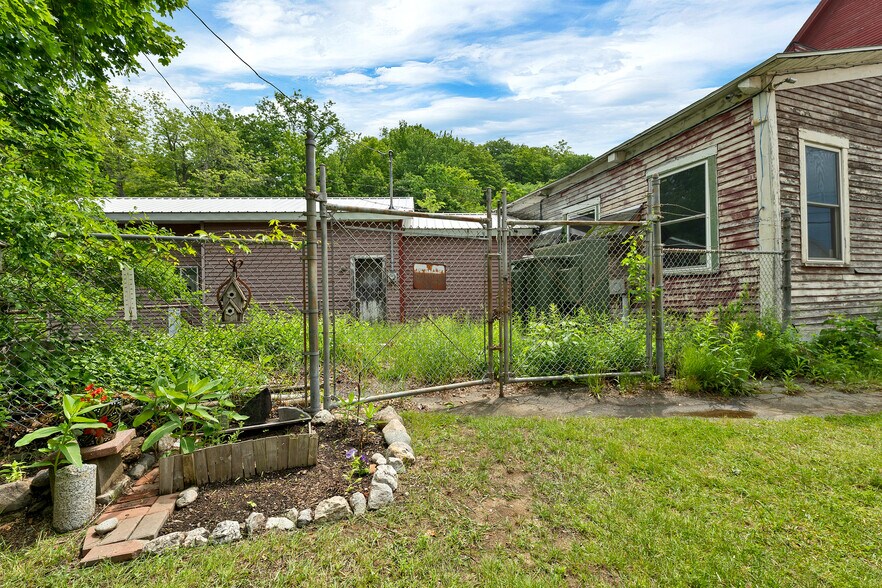 More Photos Of 22 Main St, Ashland Warehouse For Sale