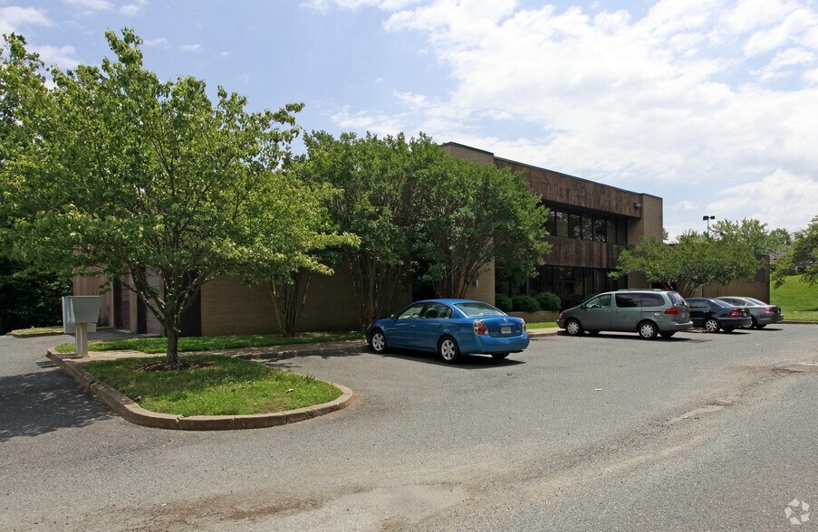 More Photos Of 181 Kings Hwy, Fredericksburg Office For Lease