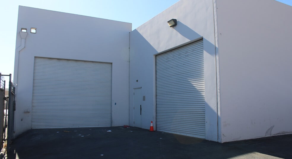 More Photos Of 12350 Doherty St, Riverside Warehouse For Lease