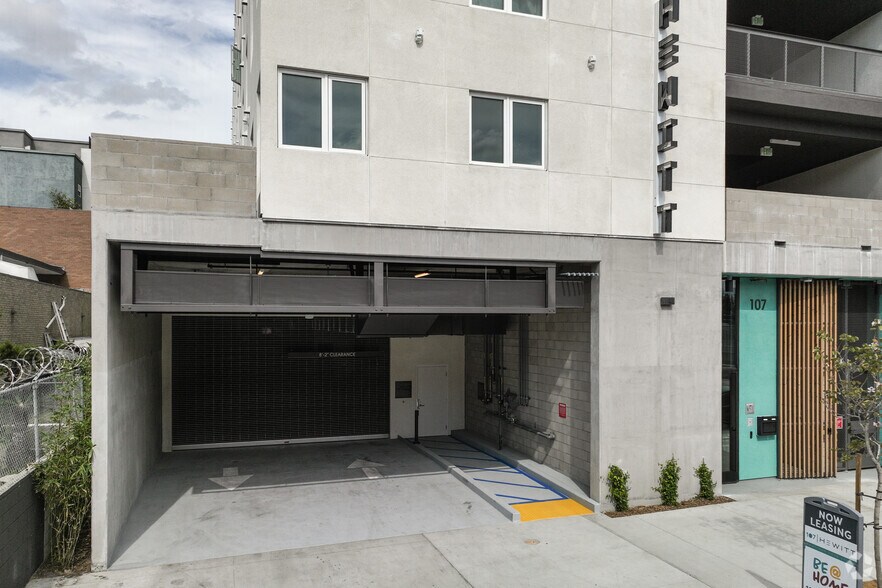 More Photos Of 107 S Hewitt St, Los Angeles Apartments For Lease