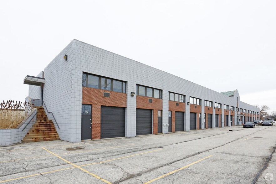 More Photos Of 1510 Old Deerfield Rd, Highland Park Flex For Lease