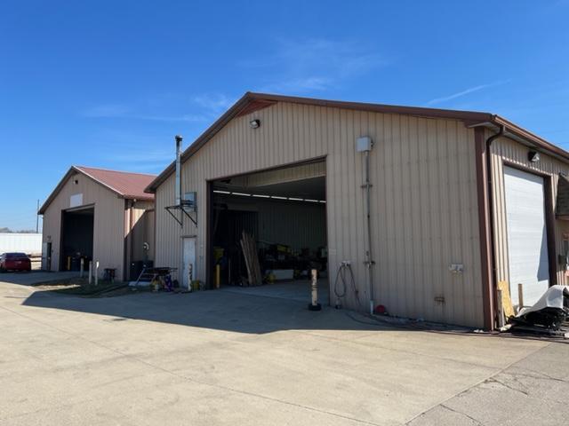 Primary Photo Of 334 W County Road 1100 S, Haubstadt Warehouse For Lease