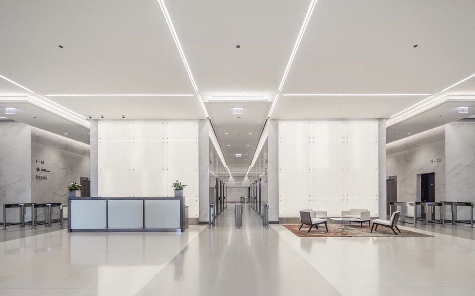 More Photos Of 222 S Riverside Plz, Chicago Office Residential For Lease