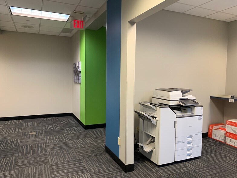 More Photos Of 5505 Cottonwood Ln, Prior Lake Office For Lease