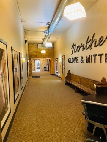 More Photos Of 1263 Main St, Green Bay Office For Lease