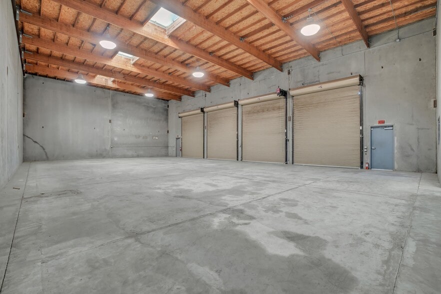 More Photos Of 1275 Venture Ln, Turlock Warehouse For Lease
