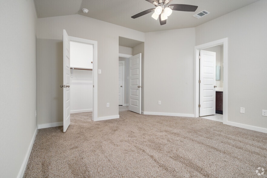 More Photos Of 8302 Via Verona, San Antonio Apartments For Sale