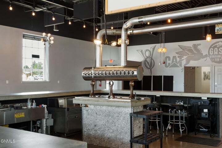 More Photos Of 213 11th St W, Williston Restaurant For Sale