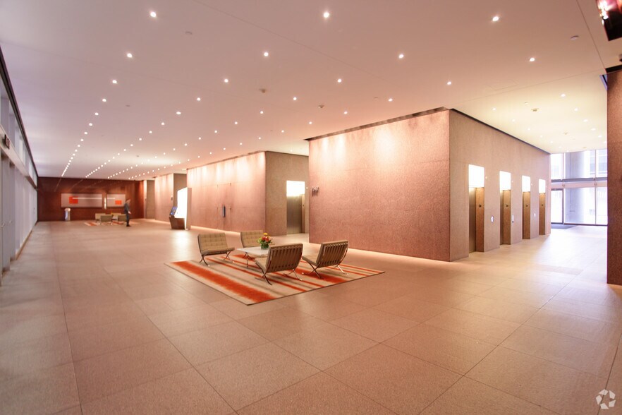 More Photos Of 33 S 6th St, Minneapolis Office For Lease