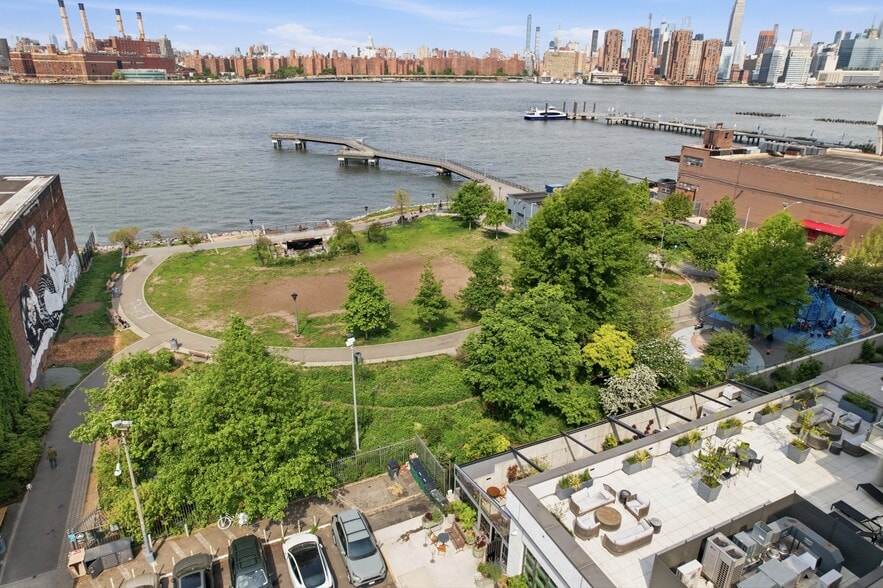 More Photos Of 29 Greenpoint Ave, Brooklyn Apartments For Sale