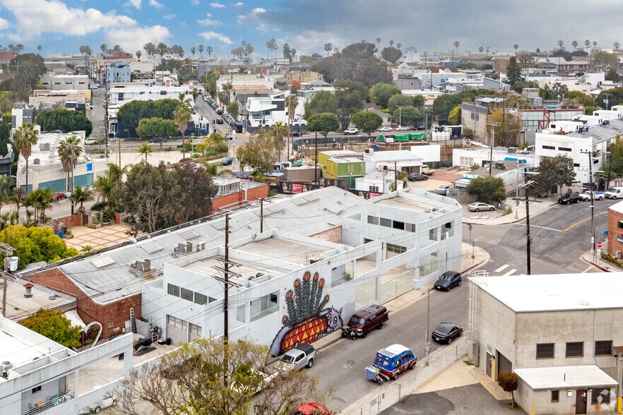 More Photos Of 905 Electric Ave, Venice Office For Lease