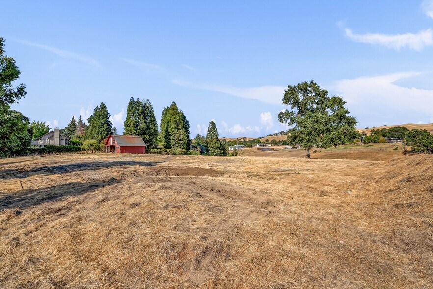 More Photos Of 622 Happy Valley Rd, Pleasanton Land For Sale