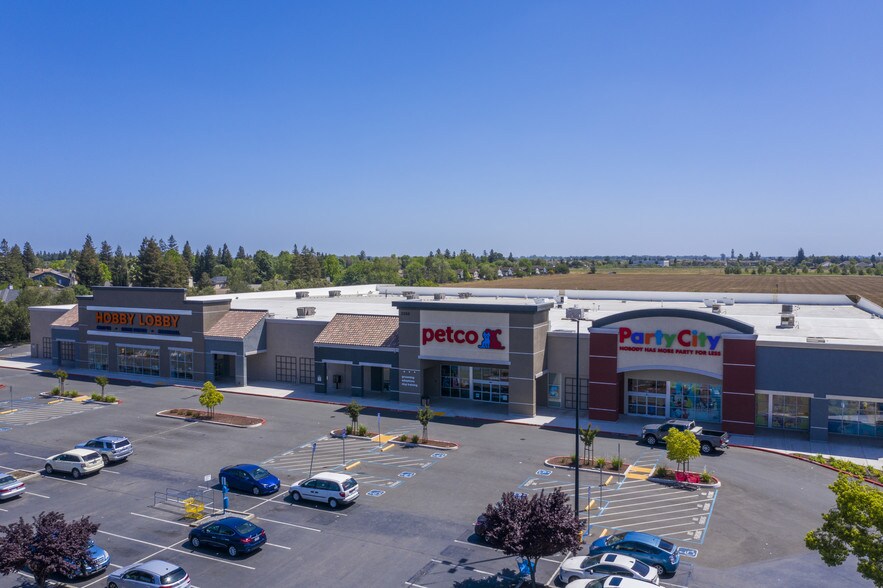 More Photos Of 2314 W Kettleman Ln, Lodi Unknown For Lease