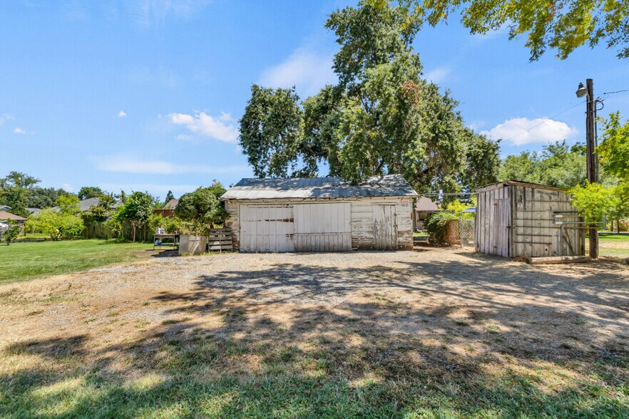 More Photos Of 9455 E Stockton Blvd, Elk Grove Specialty For Sale