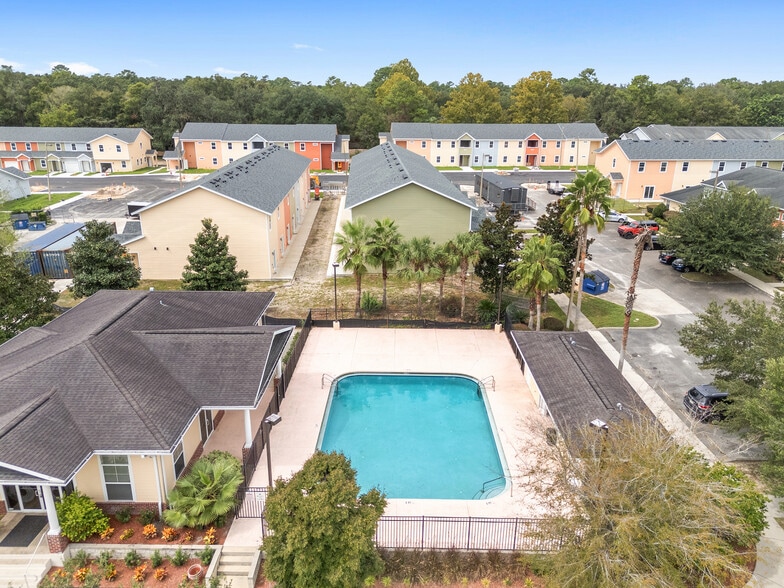 More Photos Of 1585 NW 29th Rd, Gainesville Apartments For Sale