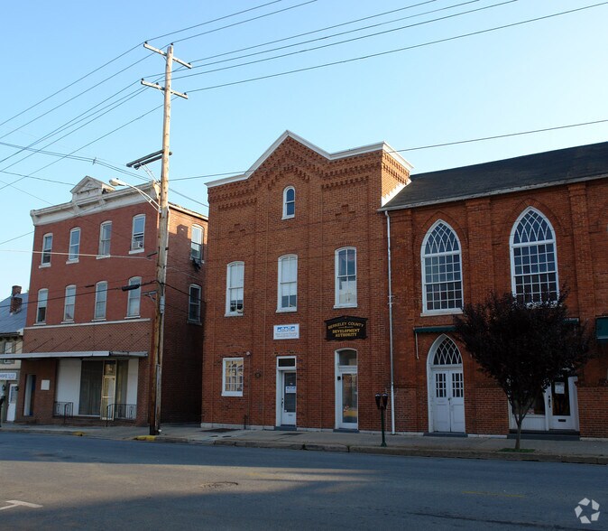 More Photos Of 110-112 W Burke St, Martinsburg Office For Lease