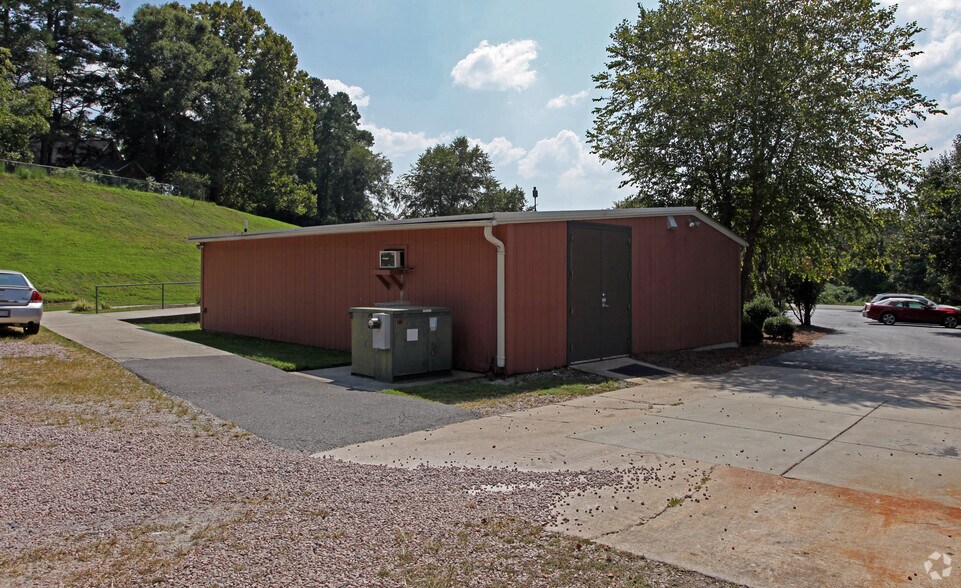 More Photos Of 217 SE Branchview Dr, Concord Office For Sale