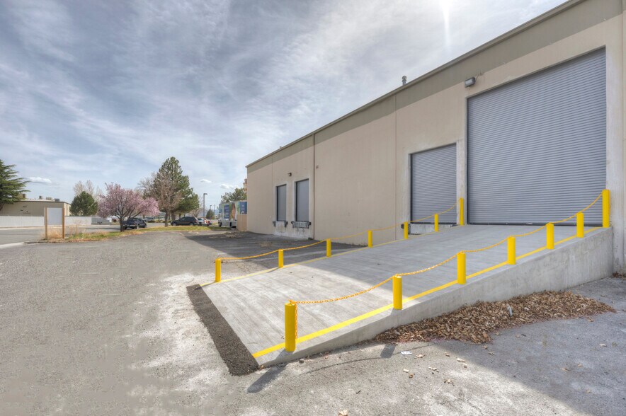 More Photos Of 575-585 Reactor Way, Reno Distribution For Lease