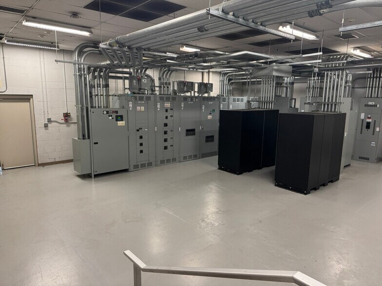 More Photos Of 433 Railroad Ave, Shiremanstown Industrial For Lease