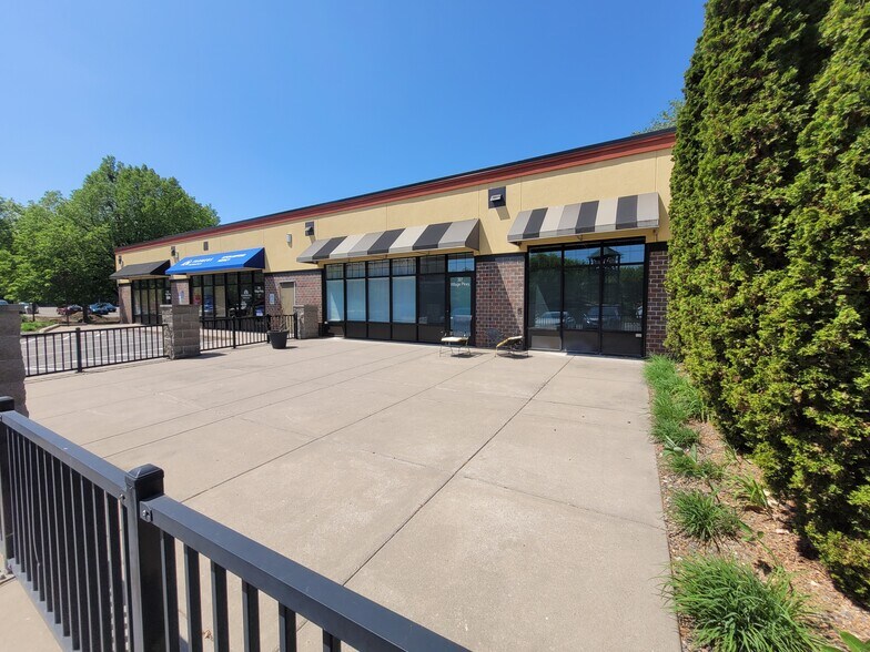 More Photos Of 35-49 Central St, Circle Pines General Retail For Lease