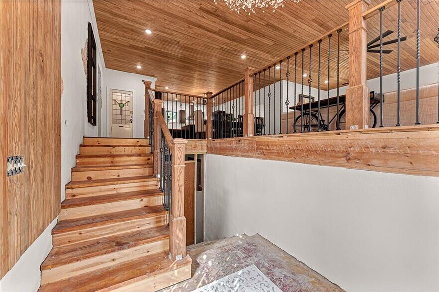 More Photos Of 510 E Madison Ave, Berryville Religious Facility For Sale