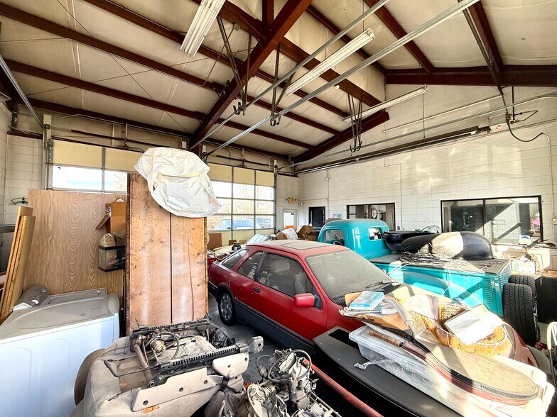 More Photos Of 5745 Independence St, Arvada Auto Repair For Sale
