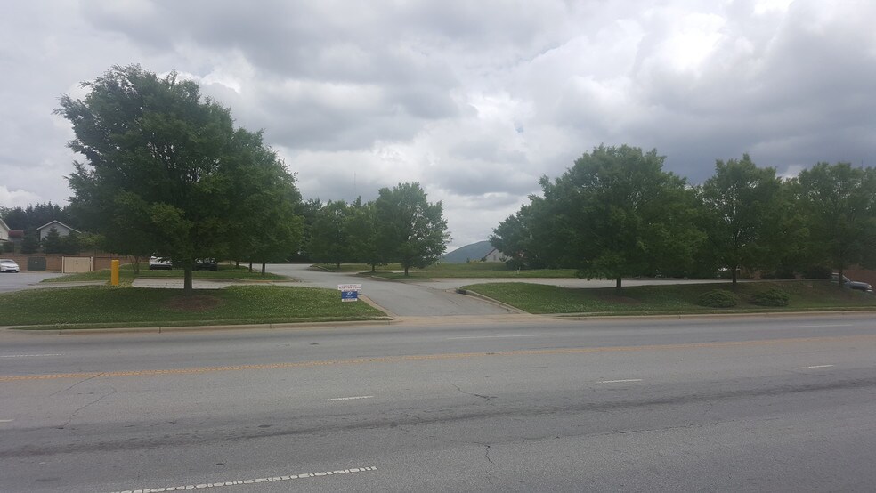 More Photos Of 3665 Hendersonville Rd, Fletcher Land For Sale