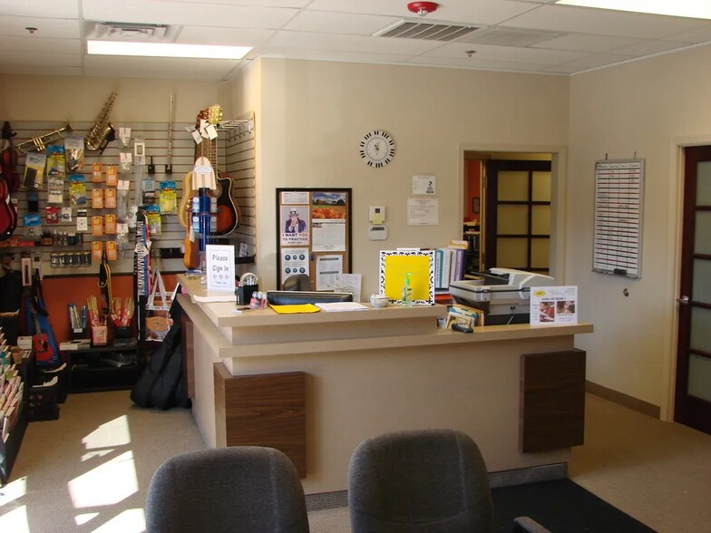 More Photos Of 18747 N Reems Rd, Surprise Medical For Sale