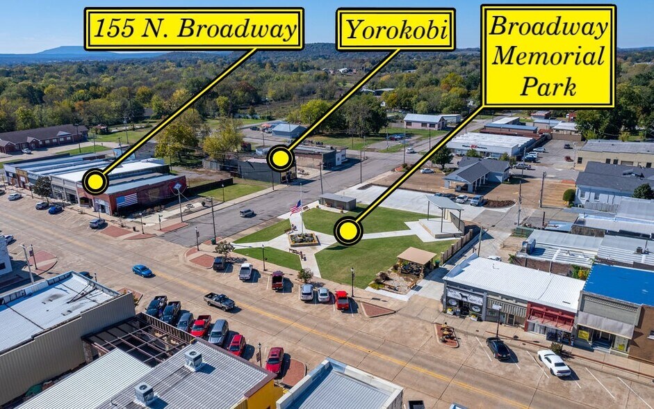 More Photos Of 155 N Broadway Ave, Booneville Storefront For Sale