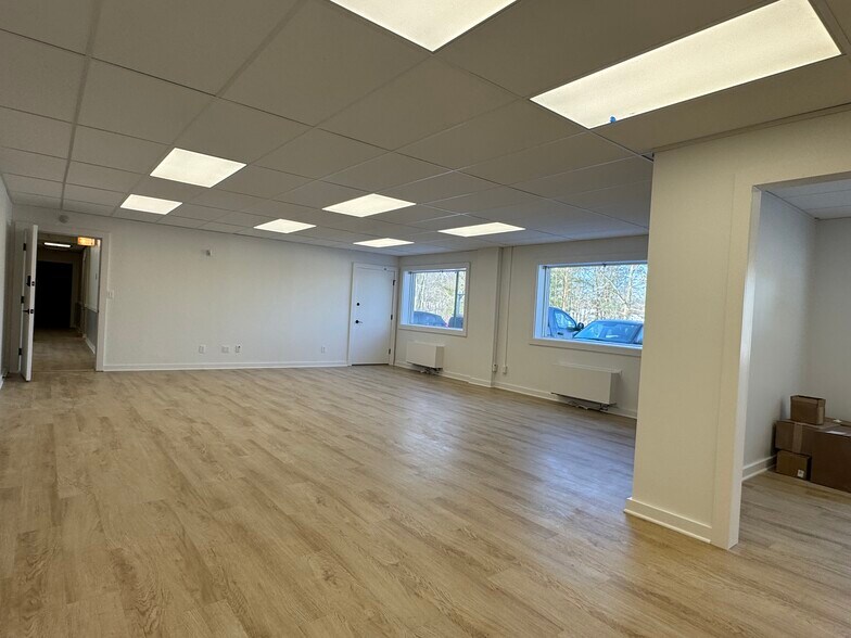 More Photos Of 31674 Center Ridge Rd, North Ridgeville Office For Lease