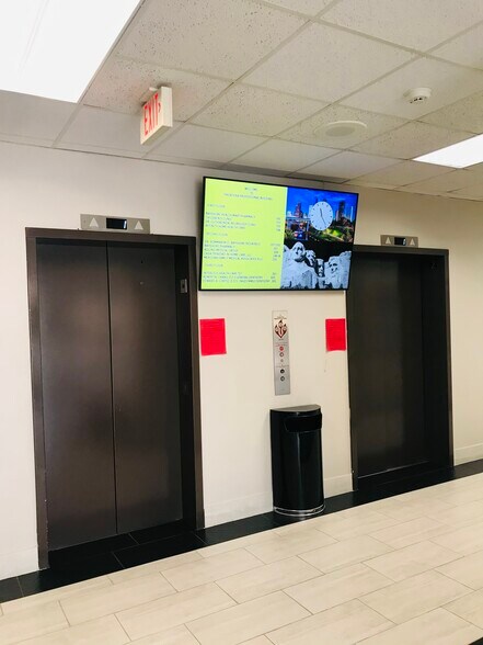 More Photos Of 3315 Burke Rd, Pasadena Medical For Lease