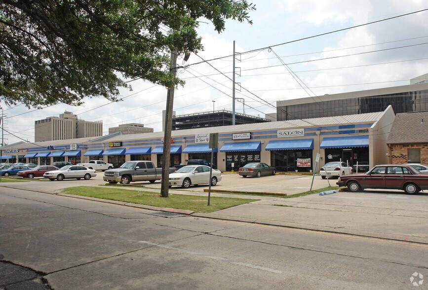 More Photos Of 3216-3304 W Esplanade Ave, Metairie General Retail For Lease