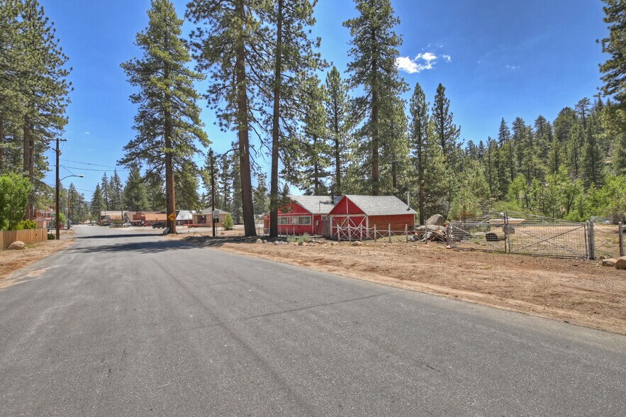 More Photos Of 39167 Rim of the world Dr, Fawnskin Restaurant For Sale