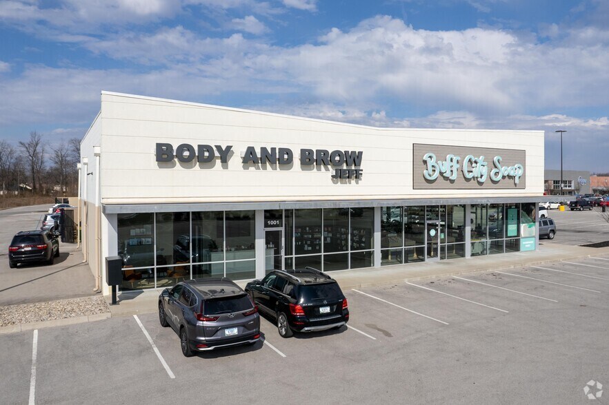 More Photos Of 1001 Jeffersonville Commons Dr, Jeffersonville Freestanding For Lease
