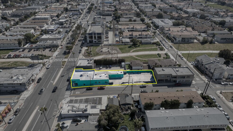 More Photos Of 2500 Artesia Blvd, Redondo Beach General Retail For Sale