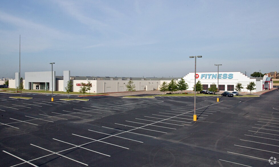 More Photos Of 5201 Rufe Snow Dr, North Richland Hills Office For Lease