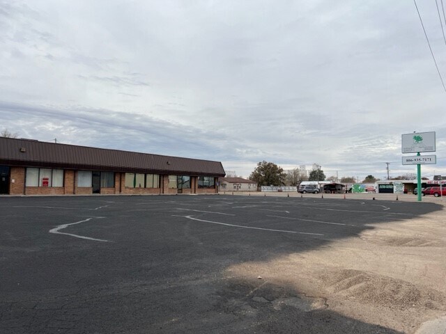 More Photos Of 115 W 1st St, Dumas Medical For Lease