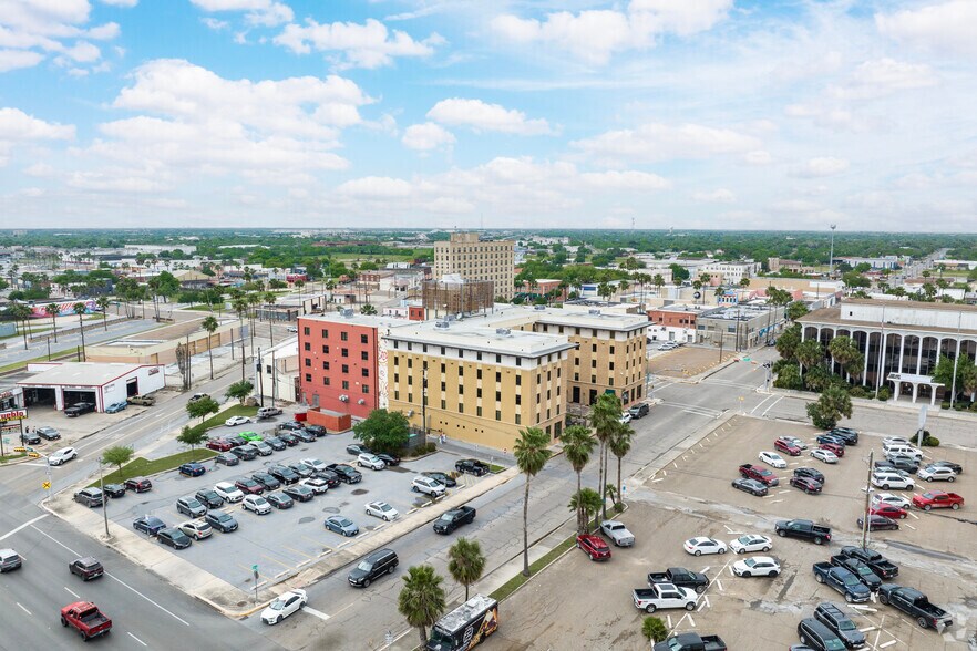 More Photos Of 202 S 1st St, Harlingen Loft Creative Space For Lease