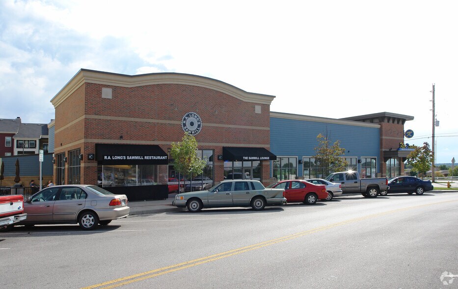 Primary Photo Of 3365-3385 SW Fascination Dr, Lee's Summit Storefront For Lease