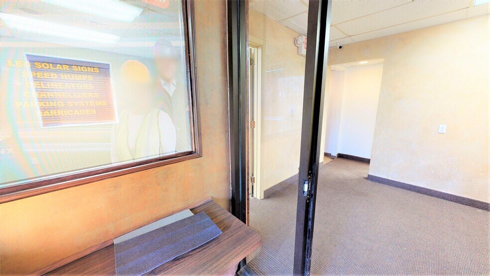 More Photos Of 43 Franklin St, East Hartford Warehouse For Lease