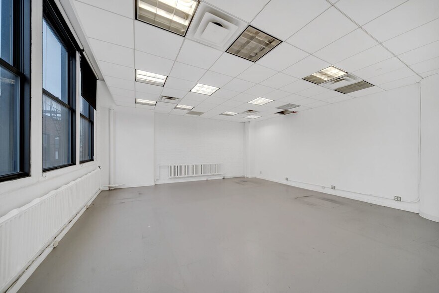 More Photos Of 545 W 45th St, New York Loft Creative Space For Lease