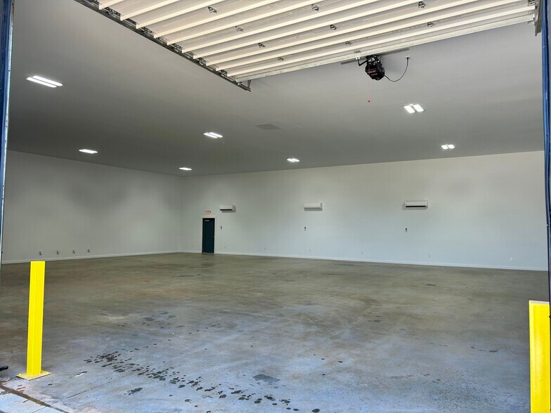 More Photos Of 158 Innovation Dr, Statesville Unknown For Lease