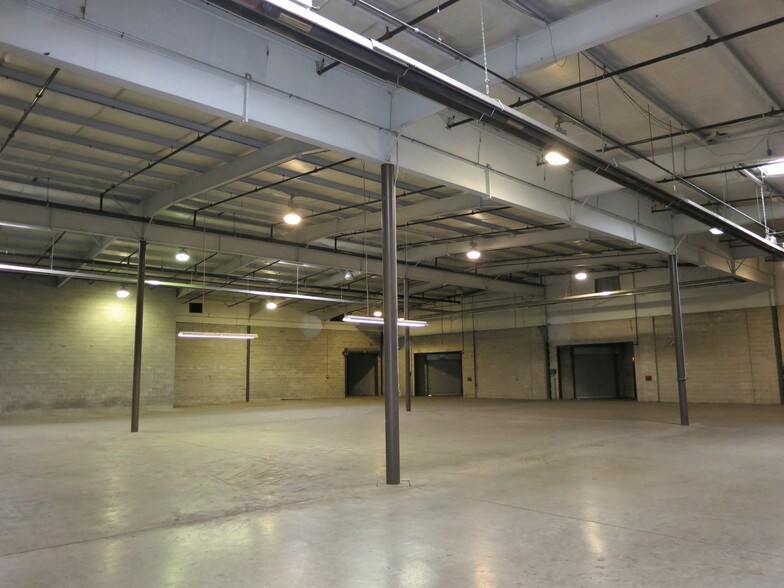 More Photos Of 53 Smith Rd, Middletown Warehouse For Sale