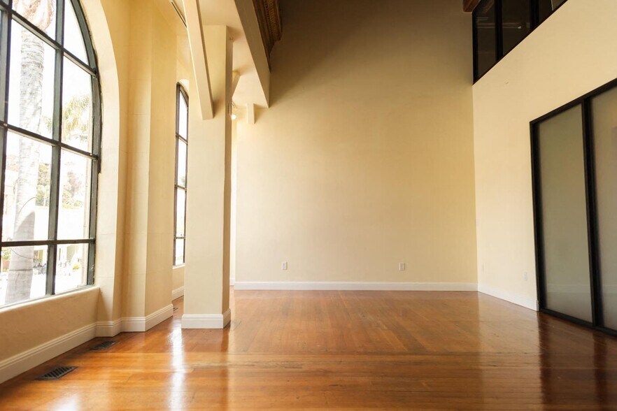 More Photos Of 394 E Main St, Ventura Office For Lease