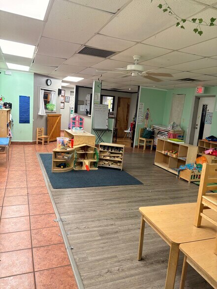 More Photos Of 110-112 SE Creek Ave, Bartlesville Daycare Center For Sale