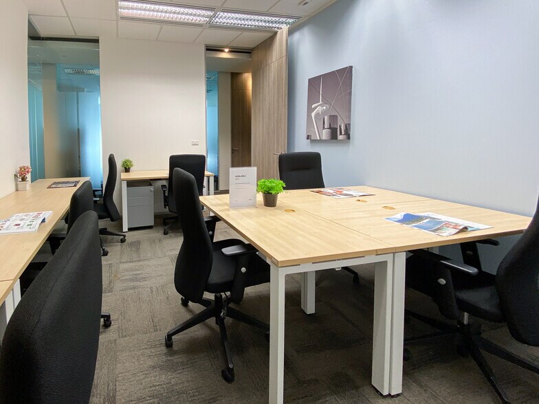 More Photos Of 3501 Quadrangle Blvd, Orlando Coworking Space