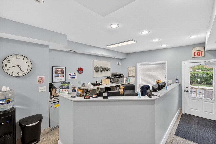 More Photos Of 449-451 W Linden St, Allentown Office For Sale