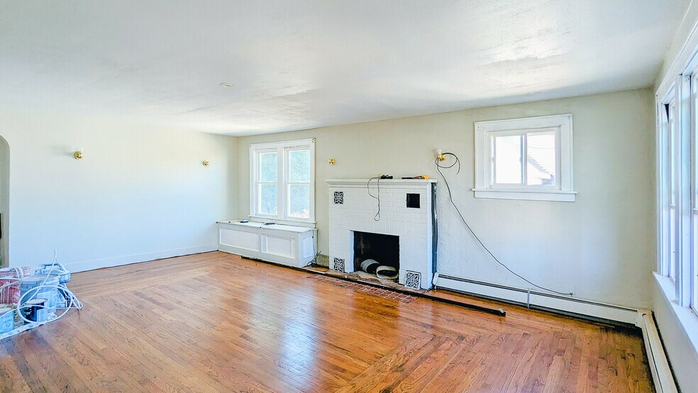 More Photos Of 514 Davis Ave, Endicott Apartments For Sale