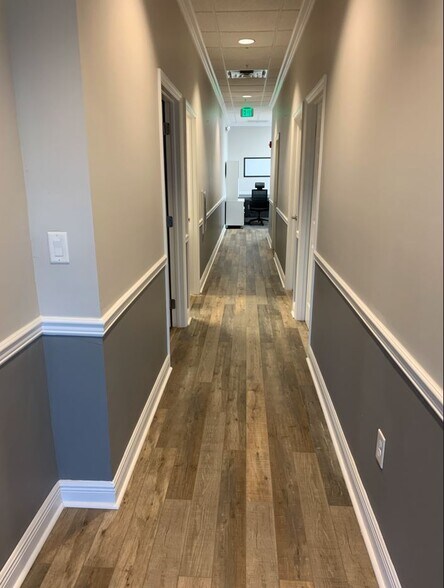 More Photos Of 9681 Gladiolus Dr, Fort Myers Office For Lease