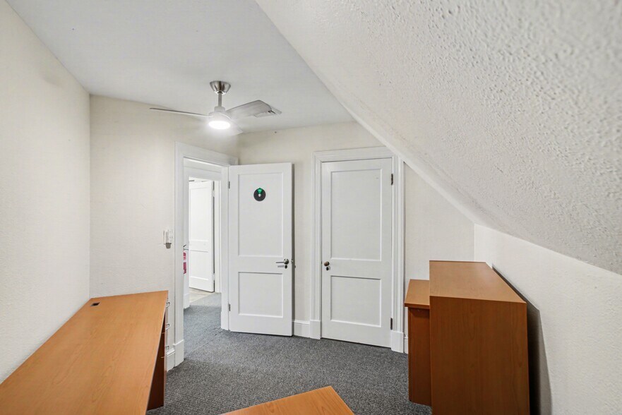 More Photos Of 2603 Lafayette Blvd, Fredericksburg General Retail For Lease